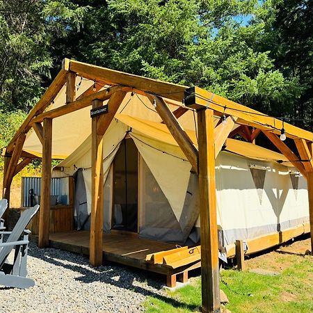 Idleyld Park Umpqua'S Last Resort - Wilderness Cabins, Rv Park & Glamping מראה חיצוני תמונה