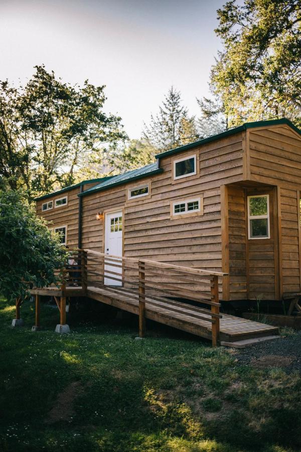 Idleyld Park Umpqua'S Last Resort - Wilderness Cabins, Rv Park & Glamping מראה חיצוני תמונה