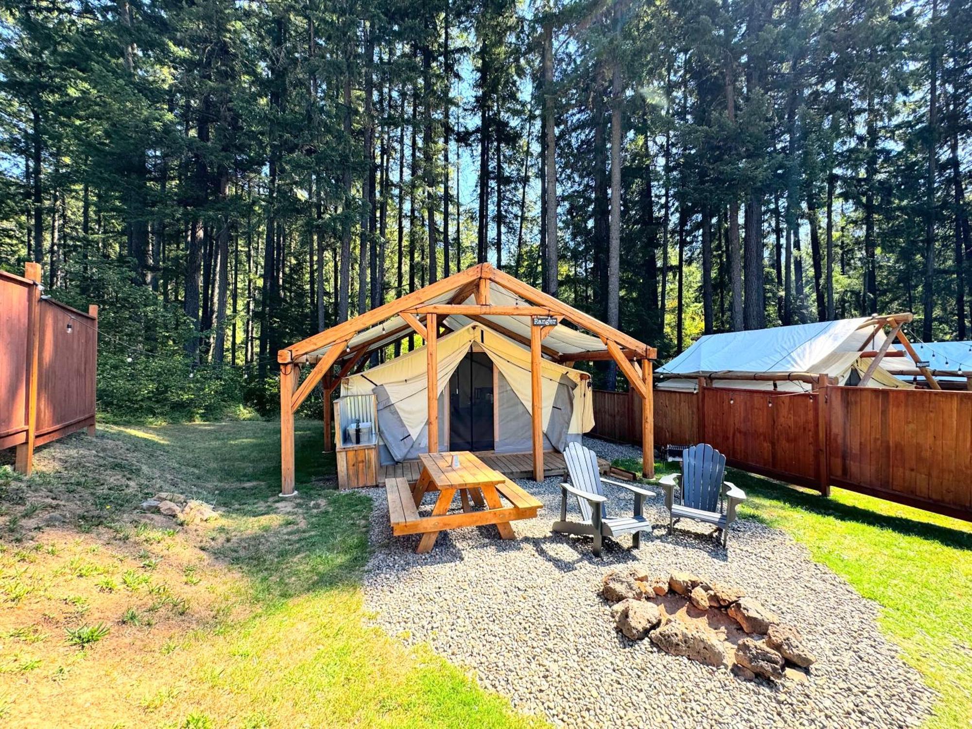 Idleyld Park Umpqua'S Last Resort - Wilderness Cabins, Rv Park & Glamping מראה חיצוני תמונה