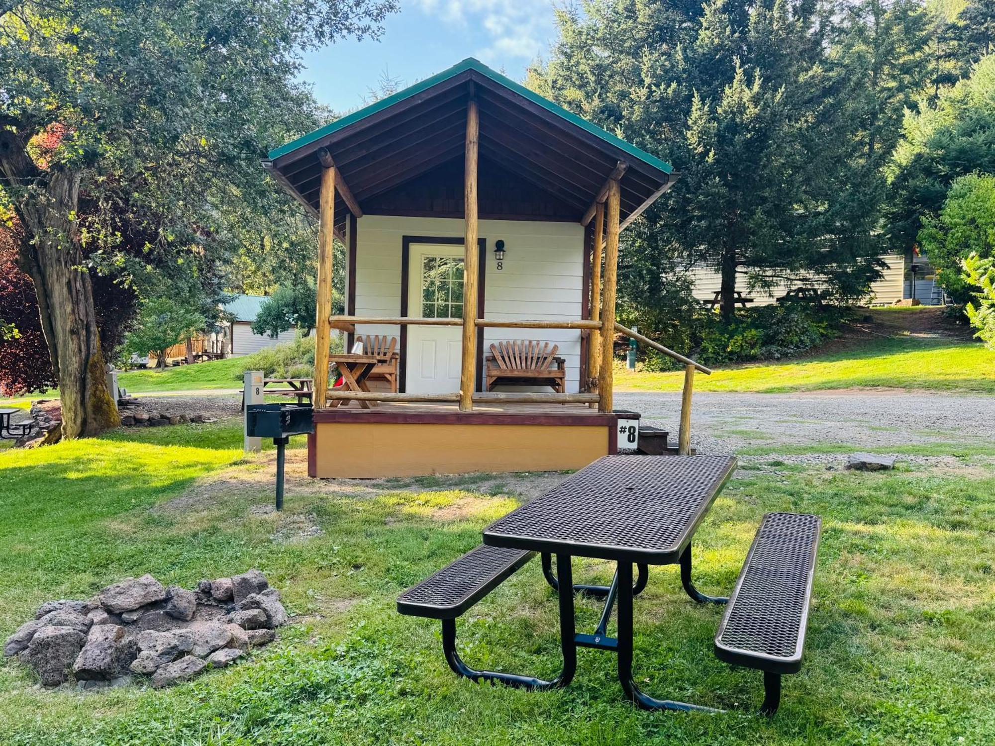 Idleyld Park Umpqua'S Last Resort - Wilderness Cabins, Rv Park & Glamping מראה חיצוני תמונה