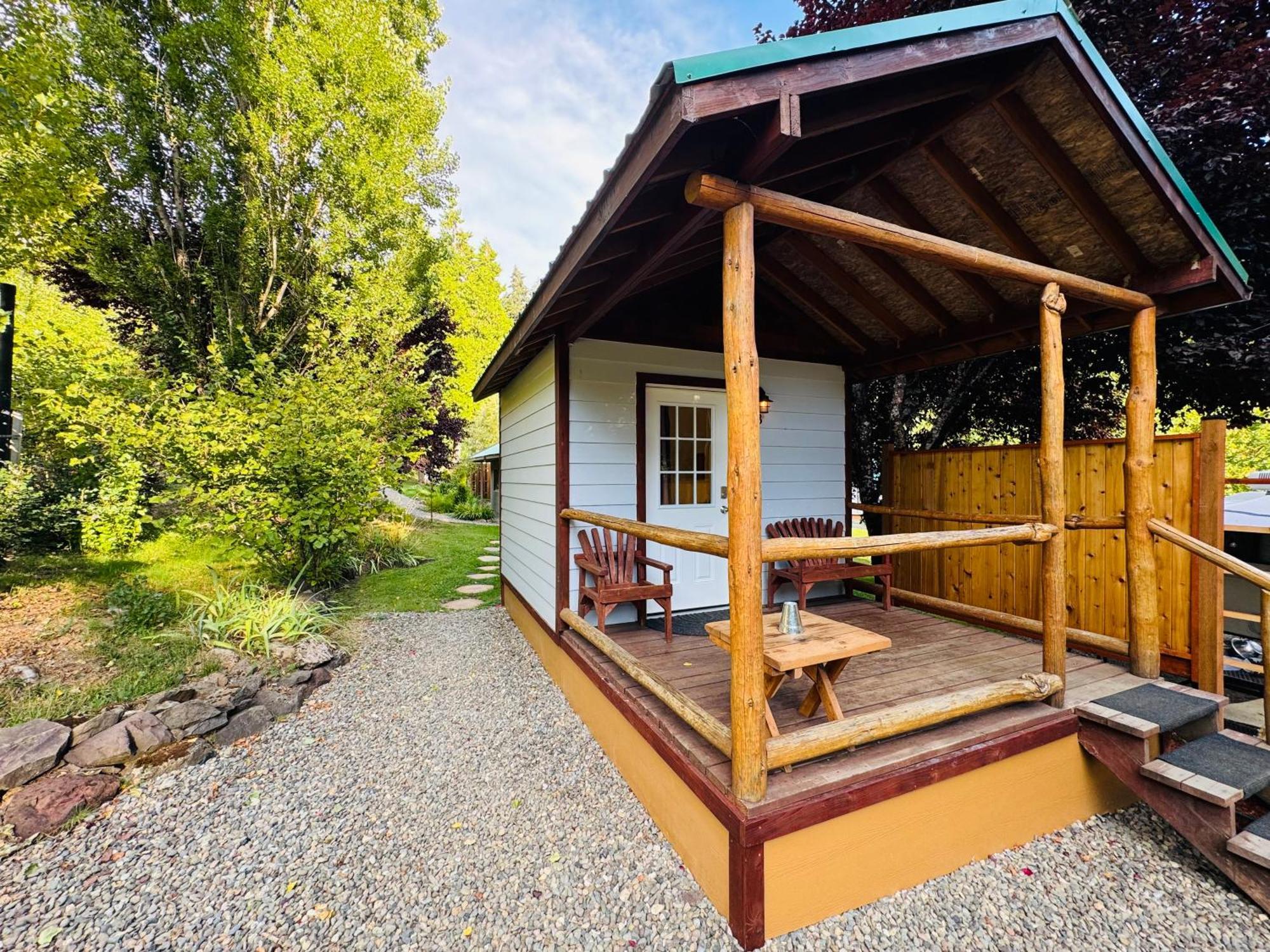 Idleyld Park Umpqua'S Last Resort - Wilderness Cabins, Rv Park & Glamping מראה חיצוני תמונה