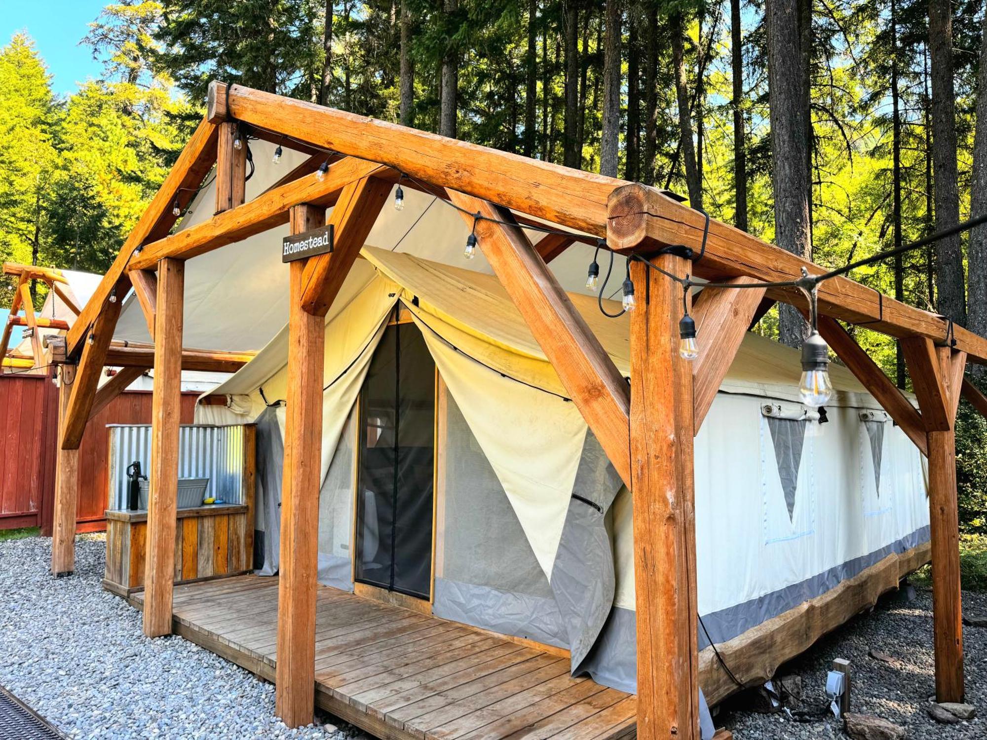 Idleyld Park Umpqua'S Last Resort - Wilderness Cabins, Rv Park & Glamping מראה חיצוני תמונה
