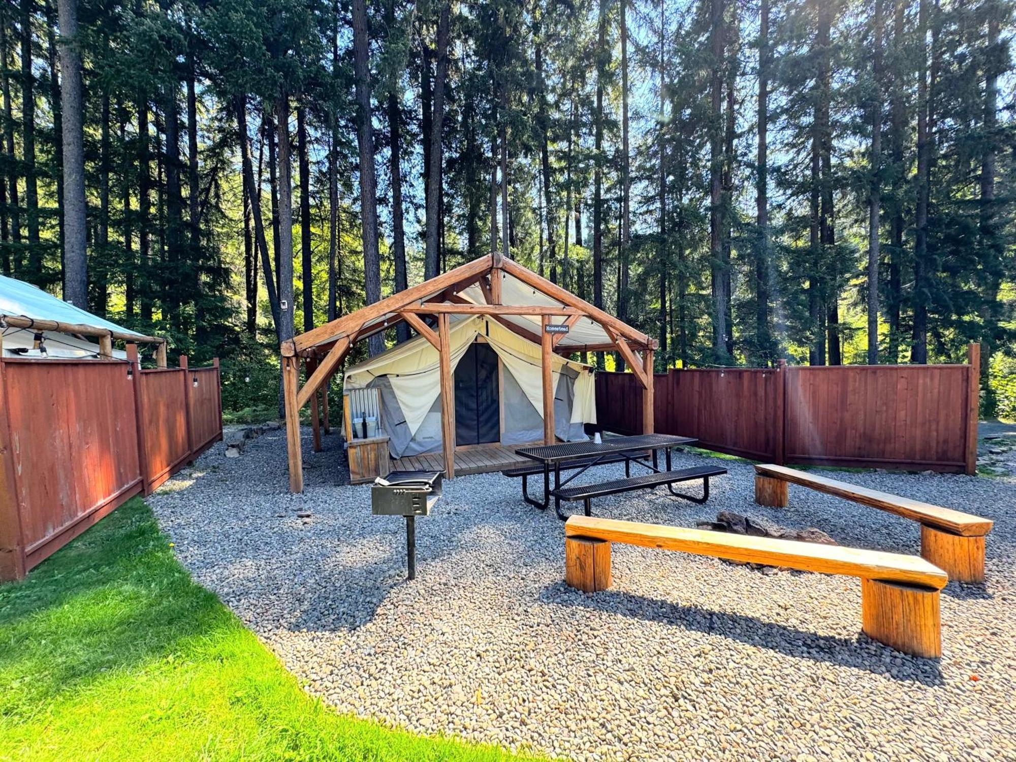 Idleyld Park Umpqua'S Last Resort - Wilderness Cabins, Rv Park & Glamping מראה חיצוני תמונה
